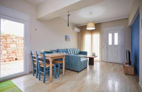 Chioni's Houses - Photo 13