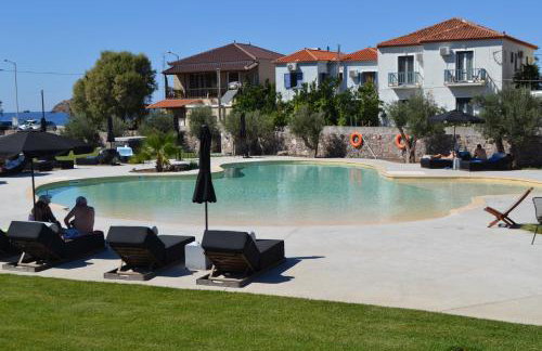 Niki Studios Sea - Front - Photo 48