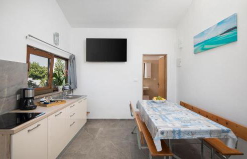 Three-Bedroom Holiday Home In Divsici - Foto 6