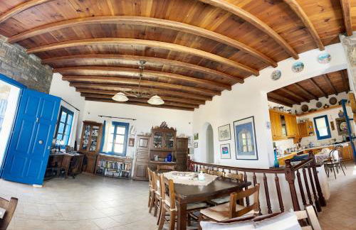 Sophia Villa Paros - Beachfront Villa at Lolantonis - Photo 102