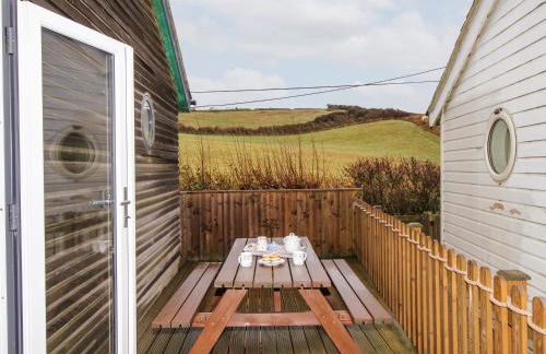 Beside the Sea - Photo 23