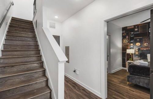 Gorgeous East Nashville House with Rooftop Patio, Garage, 9 Beds, 3 Miles to Downtown - Foto 19