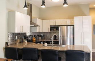 Downtown Modern 2BR Loft Apartment - Sleeps 8-9 - Foto 19