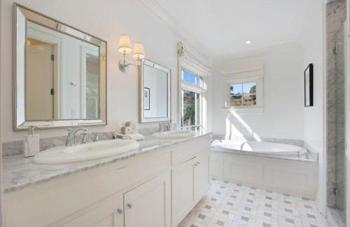 Chateau Beverly Hills by Stay Awhile Villas - Foto 34