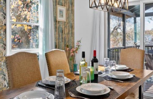 4BR House Mins to Downtown Annapolis with Firepit, Basement Bar, & Sleeps 12 - Foto 14