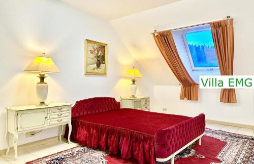 Luxury Ferienhaus Spa Villa Gernsbach mit Pool, Sauna, Garten, Kamin bis 22 Personen - Foto 37