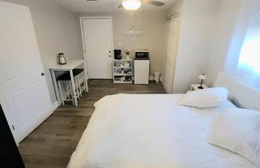 Charming 1 bed suite with AC and WiFi in Lakeland - Foto 2