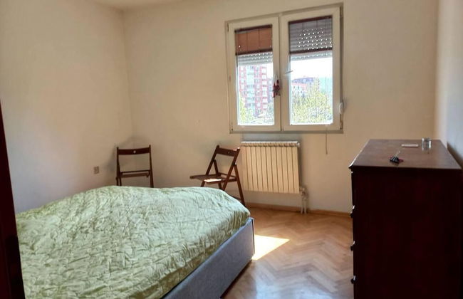 Stunning Color 1-bed Apartment in Skopje - Photo 3