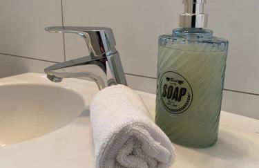 Modernes Ferienhaus mit 2 Balkonen, Terrasse und Garten ! - Foto 21