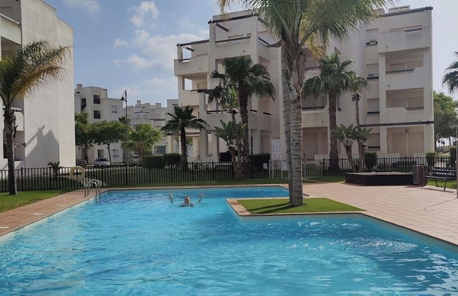 Stylish 2-bed Apartment Overlooking the Fairways - Foto 13