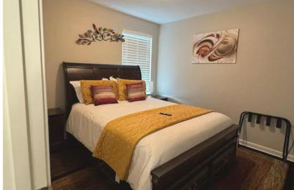 Charming Spacious 3BR Spring Hill Home! - Photo 20