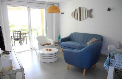 NEW! Modern apartment right on the beach! - Foto 8