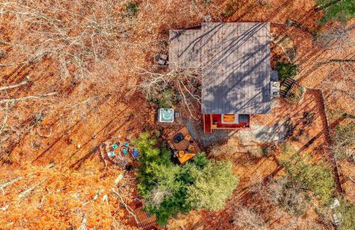 Stone Cabin on Valley View - Firepit & Hot Tub - Foto 6
