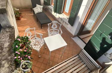 Venice Canal Stay - Photo 23