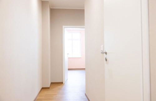 House of Blooms - Photo 11