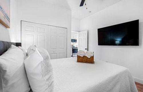 Midtown Retreat - Right Unit - Foto 12