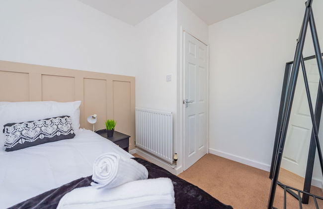 Premium 4 Bed Detached in Heswall - Photo 8