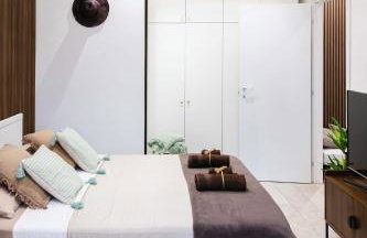 Modern Boutique Apartment - Photo 9