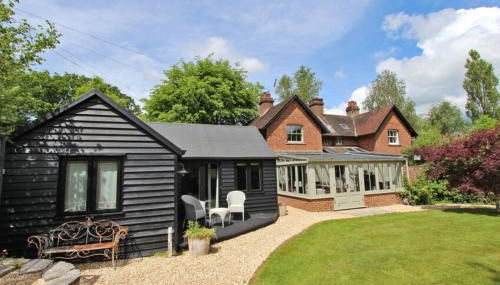 Railway Junction cottages - Photo 1