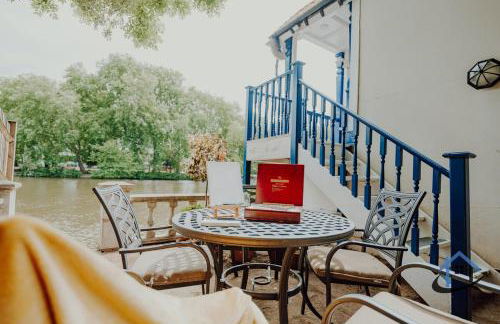 Unique Boathouse, detached free parking x4 cars - Foto 12