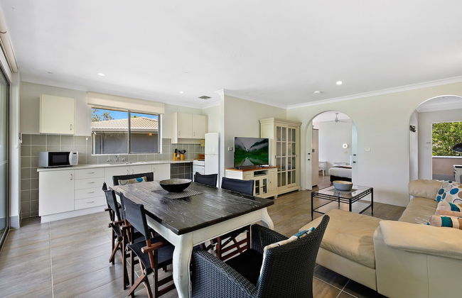 Smugglers on the Beach - Foto 30