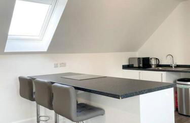 Cosy Country Modern Studio with Patio Space. - Photo 13