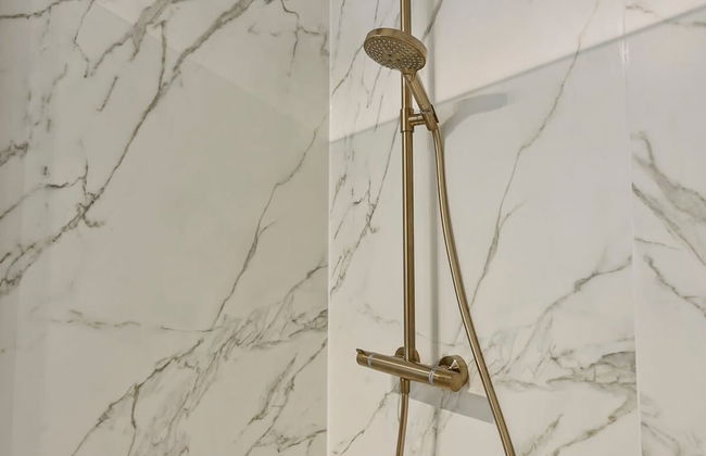 Stunning Modern Apartment With Large Terrace - Foto 23