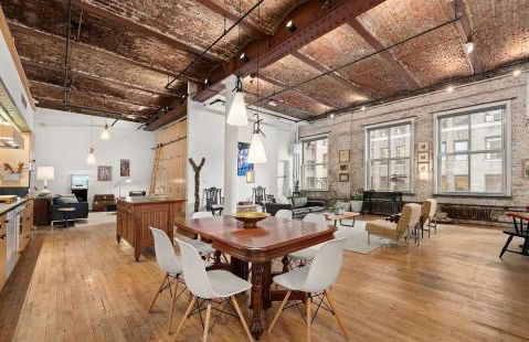 Sun-Filled Luxury Historic 2 Bedrooms apto - Photo 4