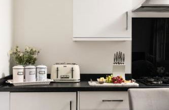 Dreamwood Retreat - Woodland Retreat with Private Hot Tub - Photo 6