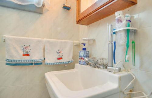 Family-Friendly Home! Walk to Sea Street Beach - Foto 14