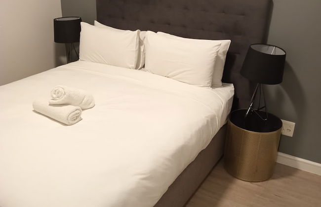 Easy Stay - The Median - Photo 5