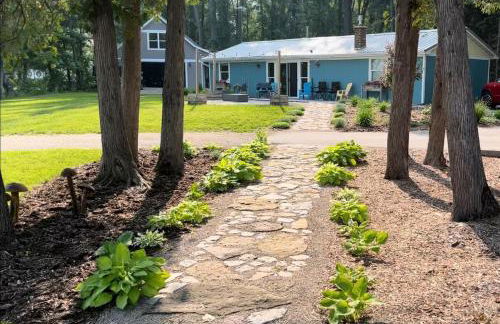 Little Blue Cottage - Photo 1