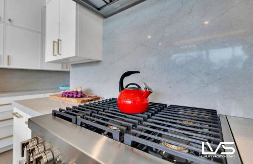 Carlotta- New Construction Luxury Waterfront Villa - Foto 56