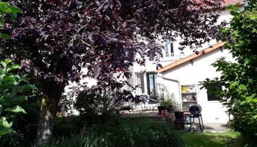 MAISON 4 chambres 12 pers à 2,8KM DU CIRCUIT et proche BOULERIES JUMP - Foto 2