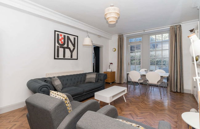 Beautiful & Bright 2BD Flat - Haymarket - Photo 17