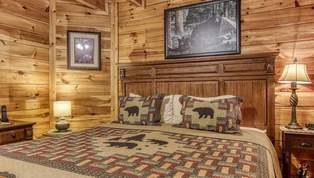 Majestic Mountain View - Great Location! - Convenient To Everything! 2 Bedroom Cabin by RedAwning - Foto 3, Habitación