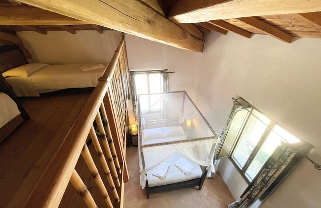 Spoleto Tranquilita Sleeps 20 With Wifi Pool Yoga Studio Gardens and Views - Photo 16