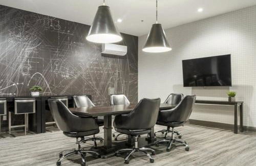 Landing Stunning 2BD Gym Rooftop Lounge - Foto 34