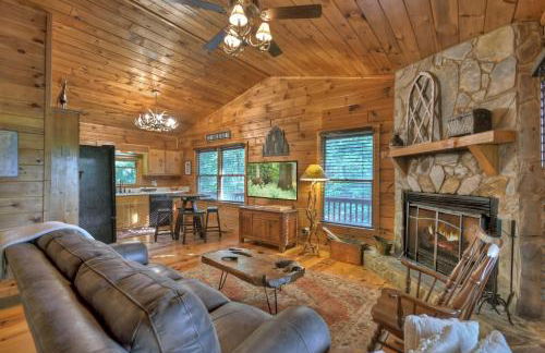 Bearfoot Ridge Wood-burning fireplace cozy hot tub serene views - Foto 5