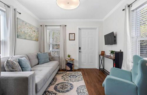 Best Cottage in Ocean Springs- GOLF CART INCLUDED!!! - Photo 3