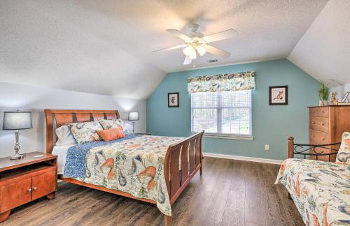 Lakefront Eatonton Home Boat Dock and Fire Pit - Foto 10