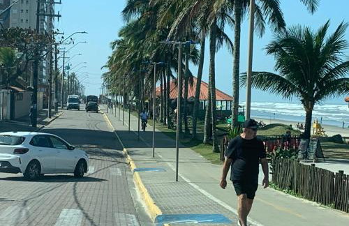 Casa para até 10 pessoas com 2 banheiros, 1 quente - Foto 4