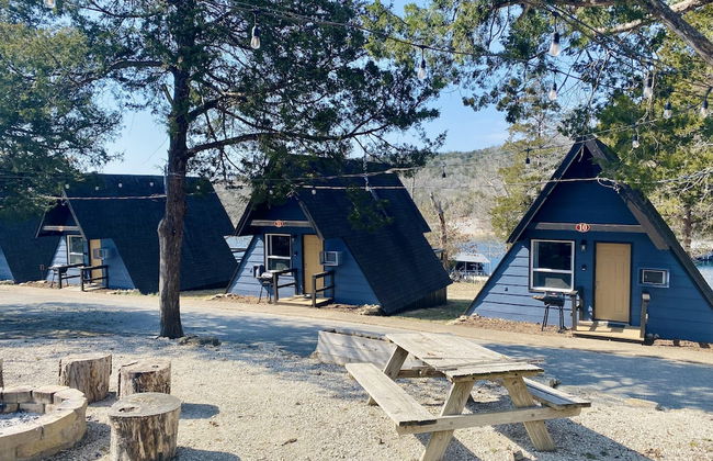 Calm Waters Cabin Resort - Photo 35