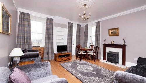 JOIVY Charming 2-Bed Flat Near Edinburgh Castle - Foto 2
