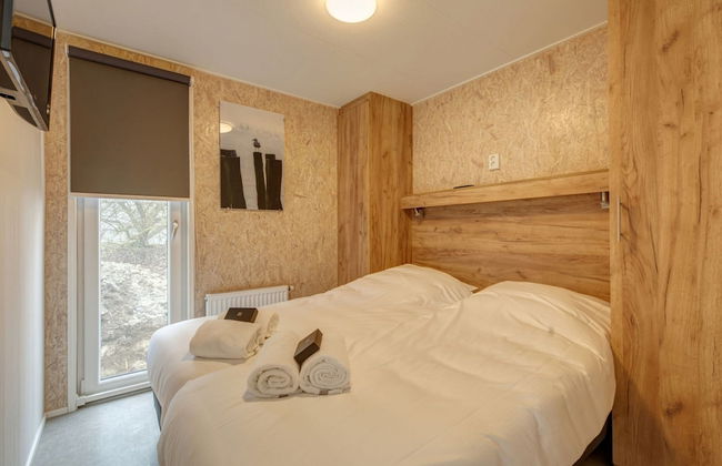 Modern Chalet With Dishwasher Near the Beach - Photo 3