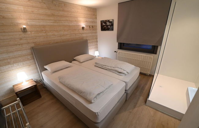 Lovely Holiday Home in Marche-en-Famenne with Hot Tub - Photo 2