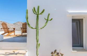 PANORMOS ART Beachfront Suites - Photo 5