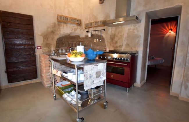 Ancient, Renovated Farmstead With Private, Equipped Garden - Photo 10