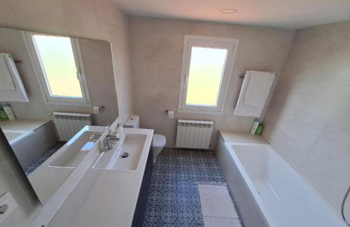 Casa tradicional en el Camino dos Faros Costa da Morte - Foto 19