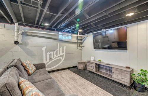 Butterfield Family Friendly Bungalow Northside Indy with Arcade - Foto 3